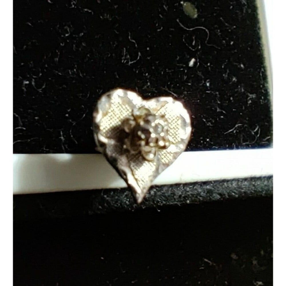 Diamond Chip Heart Earring